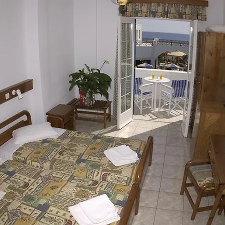 Levante Hotel 2*