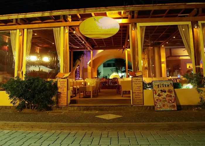 Levante Kamari (Santorini)