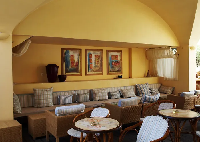 Levante 2* Kamari (Santorini)