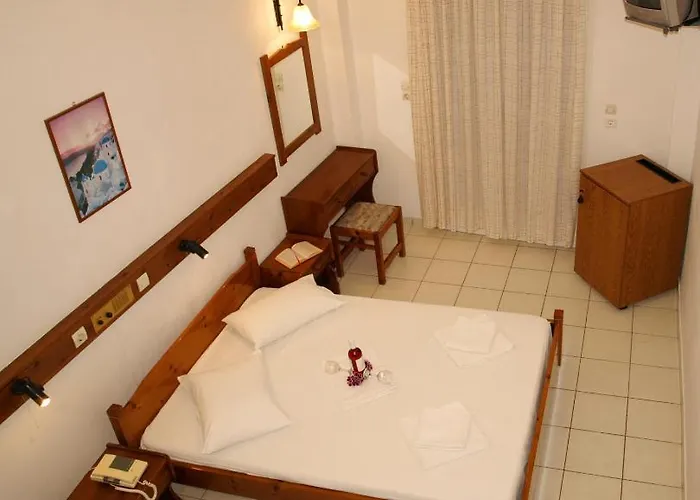 Levante 2* Kamari (Santorini)