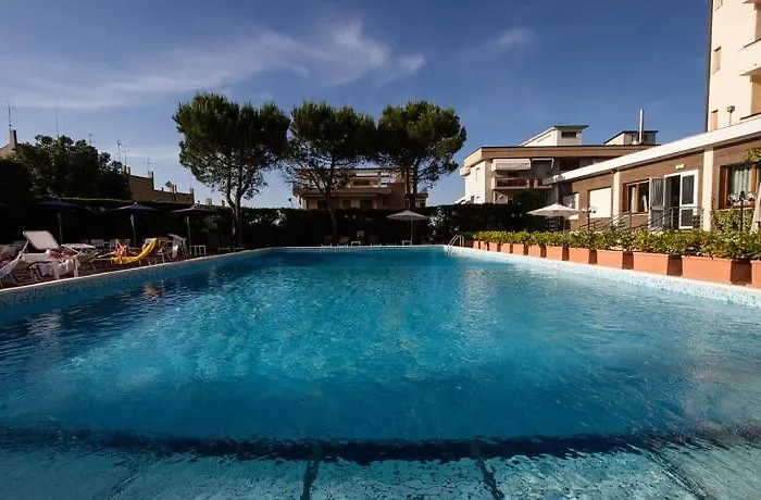 Levante 2* Kamari (Santorini)