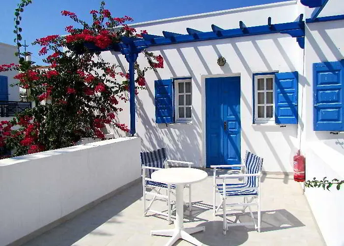 Levante Hotel Kamari (Santorini)