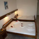 Levante Hotel