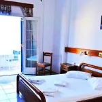 Levante 2* Kamári